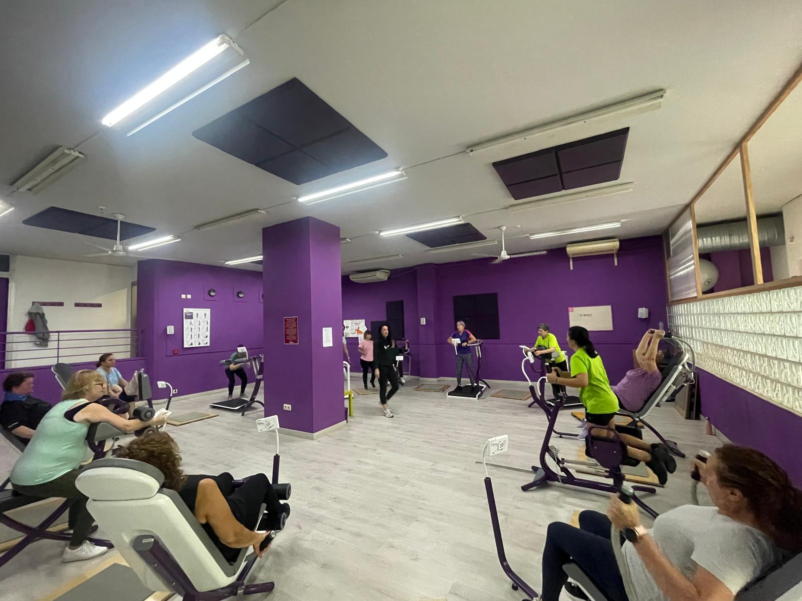 gimnasio solo mujeres curves salesas salamanca
